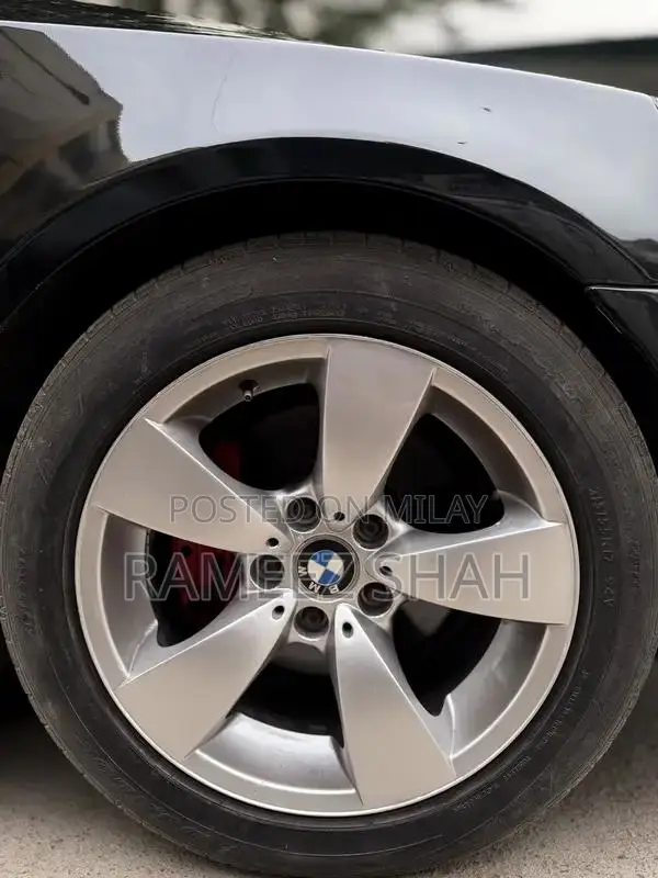 BMW 5 Series 530i Sedan - 2004 Model Premium Variant