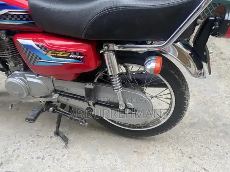 Honda 125 Motorcycle 2024 Model Red Sport Bike