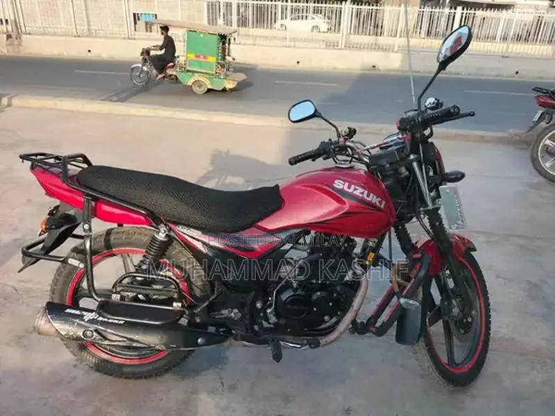 Suzuki GR 150 Motorcycle with LED Lighting and Safety Features