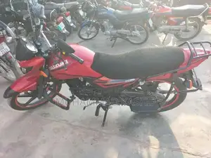 Suzuki GR 150 Motorcycle with LED Lighting and Safety Features