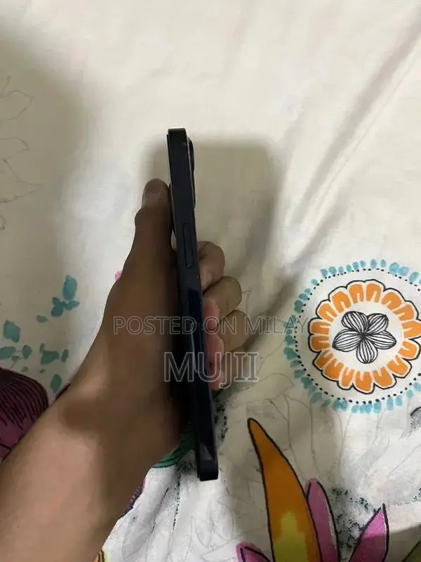 iPhone 13 128GB Smartphone - Black Color