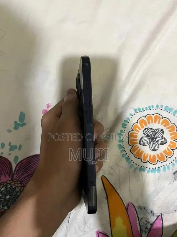 iPhone 13 128GB Smartphone - Black Color