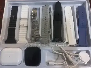 2-in-1 Smart Wearable Technology: Smartwatch with Integrated Wireless