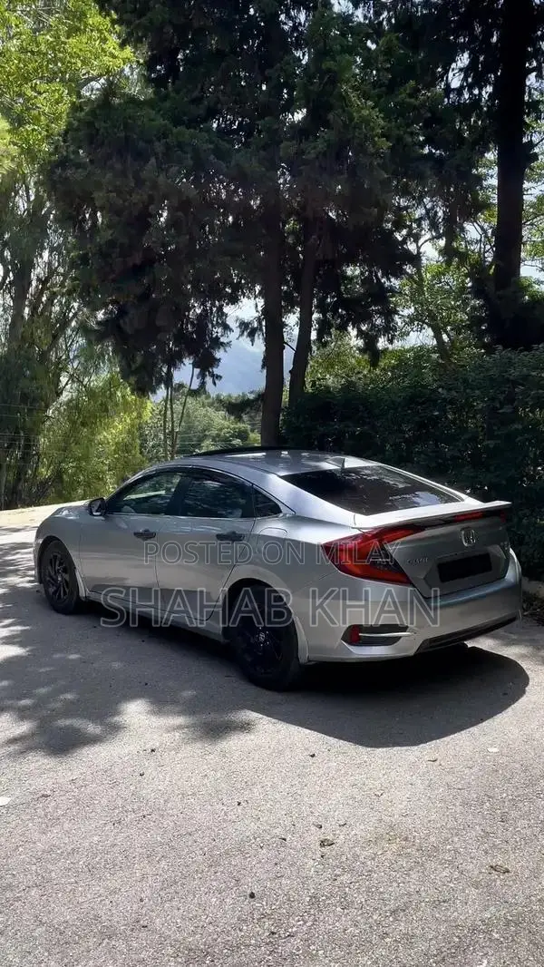 Honda Civic 2017 Full Option Sedan with Sunroof