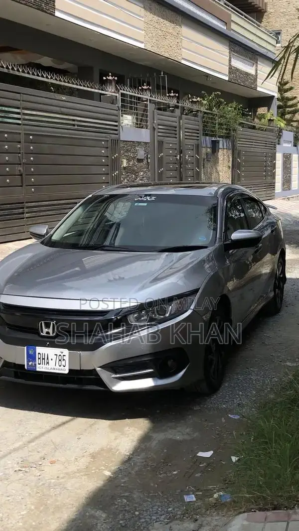 Honda Civic 2017 Full Option Sedan with Sunroof