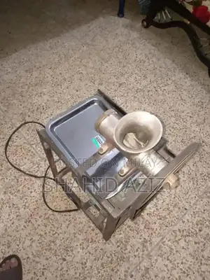 Photo - Heavy-Duty Professional Coffee Grinder for Home and Commercial Use