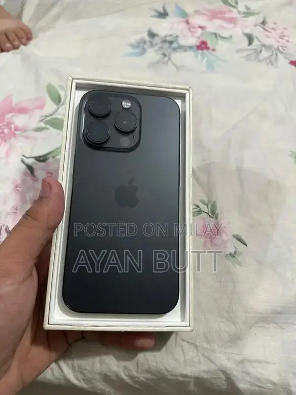 Premium Apple Smartphone 128GB Black Titanium Edition