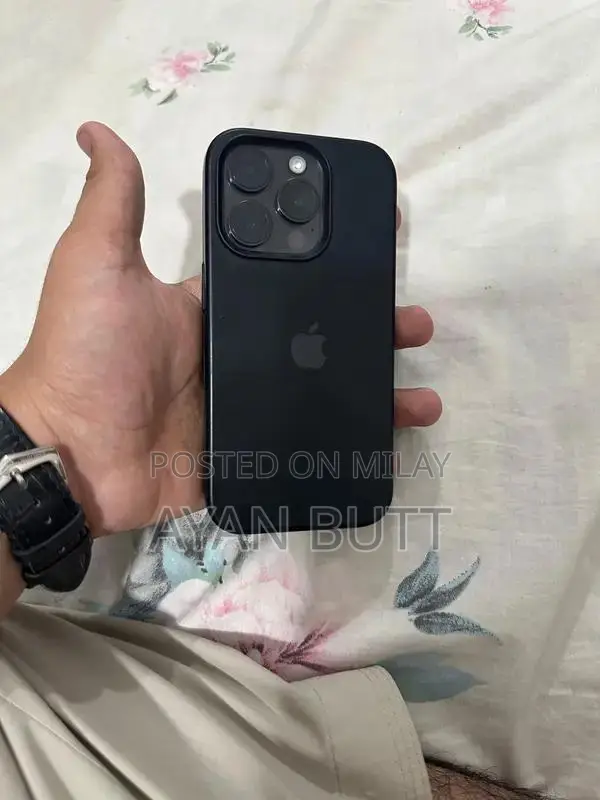 Premium Apple Smartphone 128GB Black Titanium Edition