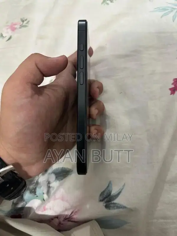 Premium Apple Smartphone 128GB Black Titanium Edition