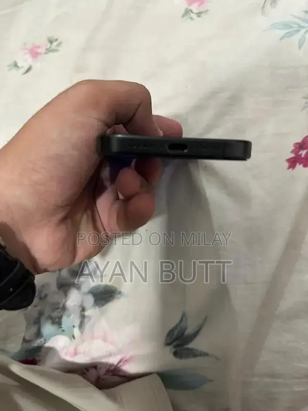 Premium Apple Smartphone 128GB Black Titanium Edition