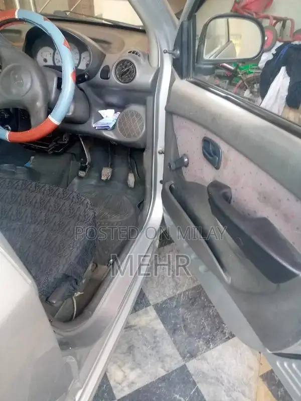 Hyundai Santro 2004 Compact Sedan - Well-Maintained Family Car