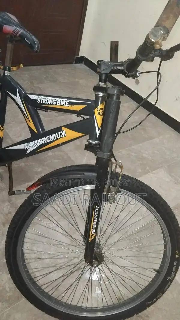 Sturdy Used Bicycle - Good Condition Road Bike