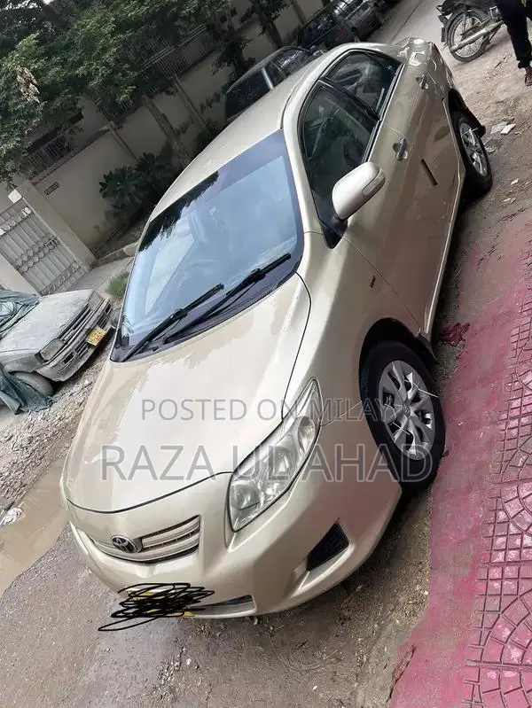 Toyota Corolla GLi Sedan - Reliable Compact Car