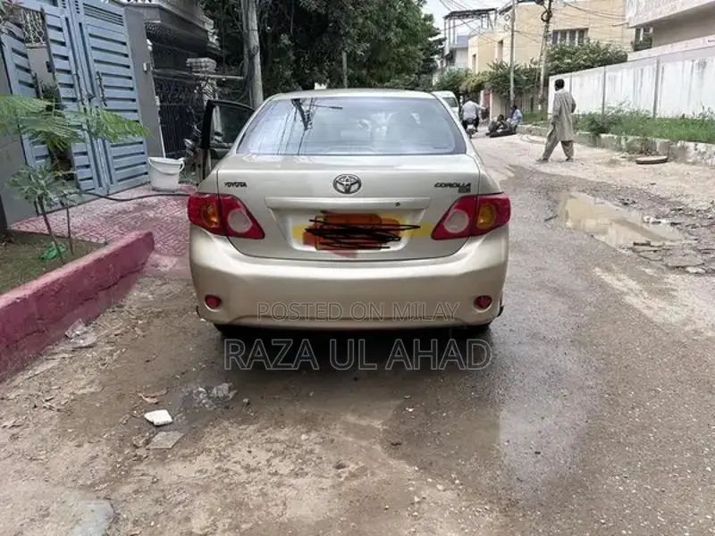 Toyota Corolla GLi Sedan - Reliable Compact Car