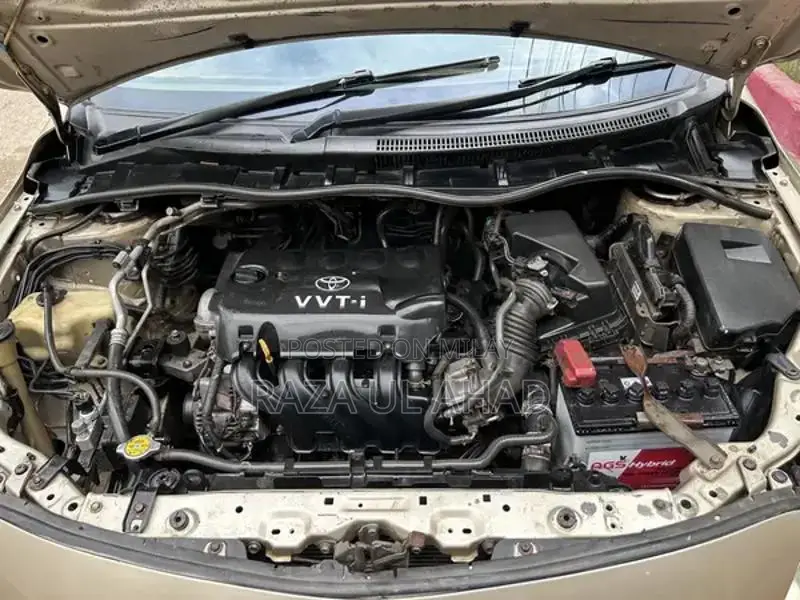 Toyota Corolla GLi Sedan - Reliable Compact Car