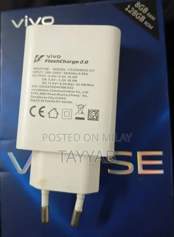 Smartphone in Excellent Condition with Original Accessories