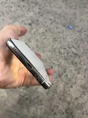 Apple iPhone 11 Pro Max 64GB Unlocked Smartphone