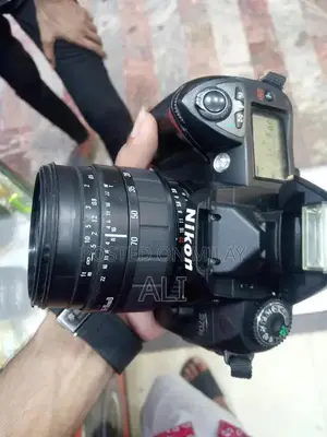 Photo - Nikon D70s Digital SLR Camera Professional Photography Equipment