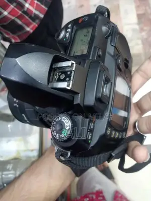 Nikon D70s Digital SLR Camera Professional Photography Equipment