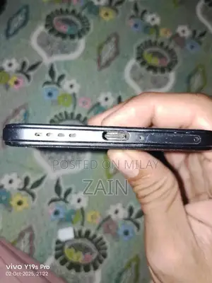 Vivo V23e Smartphone - 8GB RAM, 128GB Storage, Great Condition