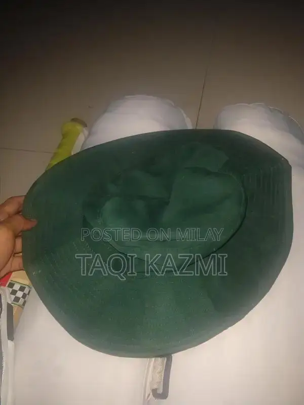 Complete Used Cricket Kit with Professional Gear and Accessories