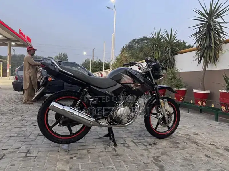 Yamaha YBR 125G Motorcycle - 2016 Model Well-Maintained