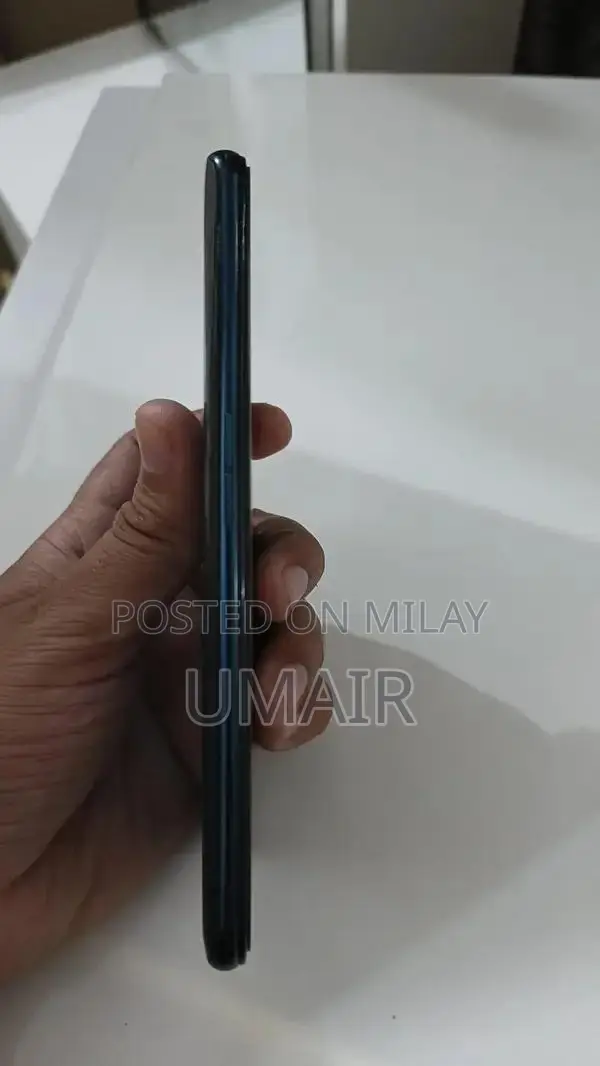 Oppo Reno 2f Smartphone with Fingerprint Sensor
