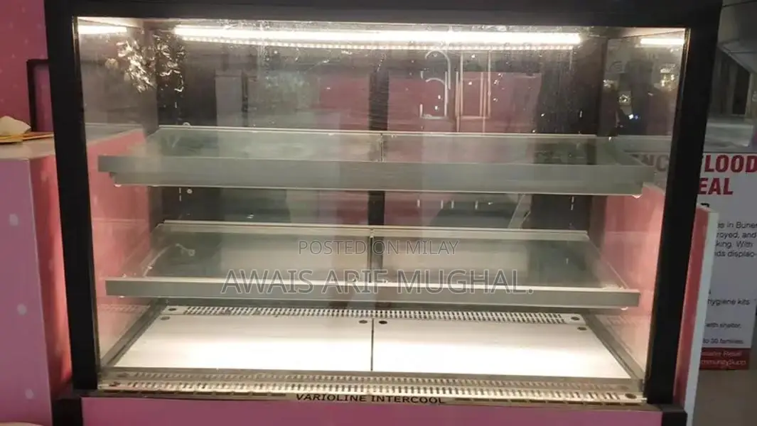 Professional Bakery Display Chiller with Temperature Control