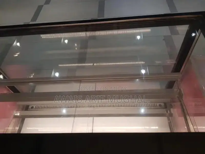 Professional Bakery Display Chiller with Temperature Control