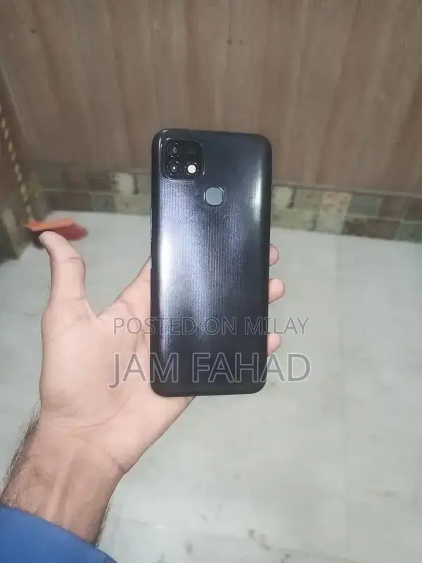 Infinix Hot 10i Smartphone Quad Camera 4GB RAM 128GB Storage