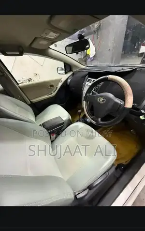 Toyota Vitz 2007 - Clean Family Sedan with Excellent Condition