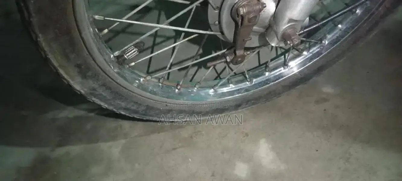 High-Performance Motorcycle - 18+19 Model with Powerful Engine