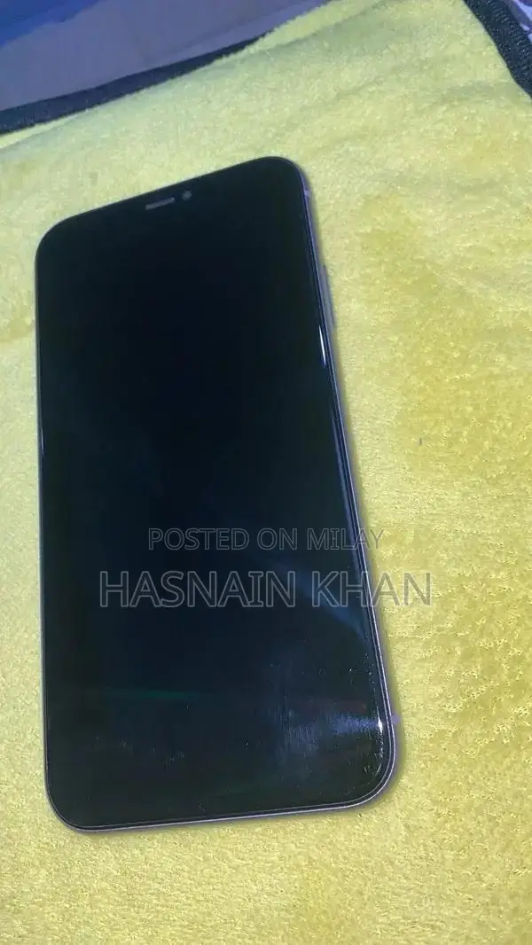 Apple iPhone 11 128GB Purple Smartphone