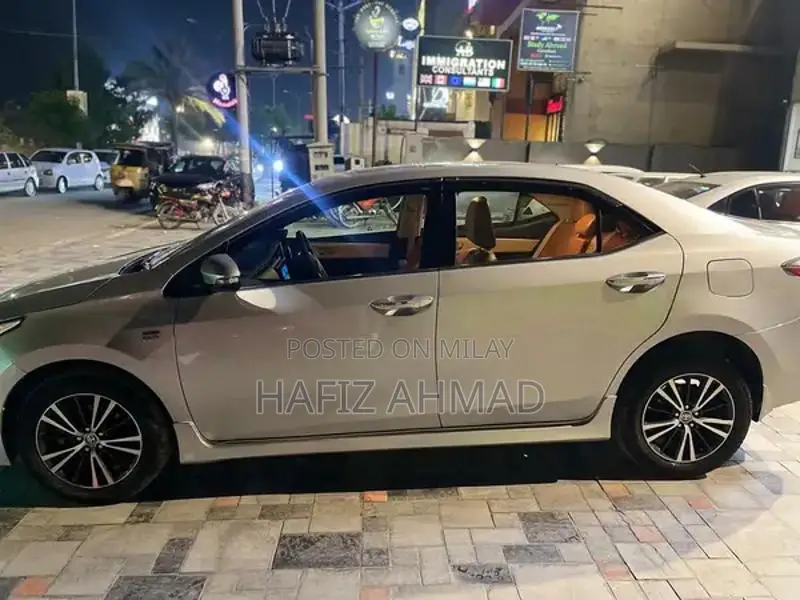 Toyota Sedan - Reliable Used Vehicle with Multiple Options