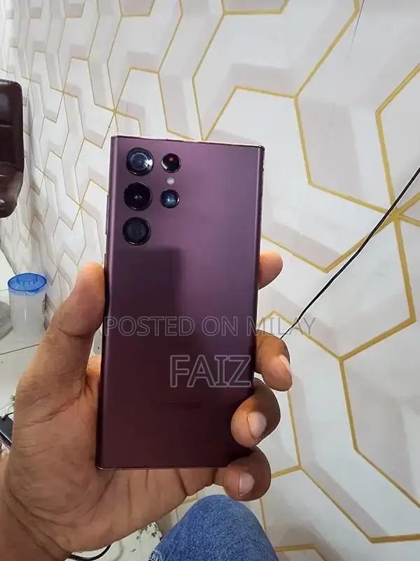 Samsung Galaxy S22 Ultra Smartphone - Premium Mobile Device