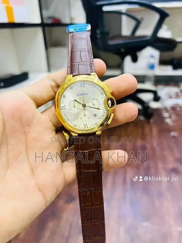 Stylish Analog Wristwatch - Classic Design, Premium Quality Timepiece