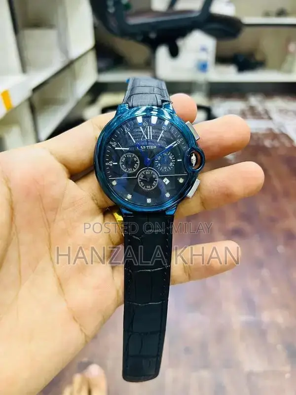 Stylish Analog Wristwatch - Classic Design, Premium Quality Timepiece