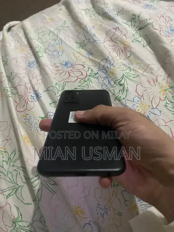 High-Performance Smartphone with Large Memory Capacity