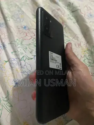 High-Performance Smartphone with Large Memory Capacity