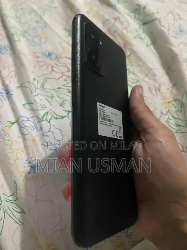 High-Performance Smartphone with Large Memory Capacity