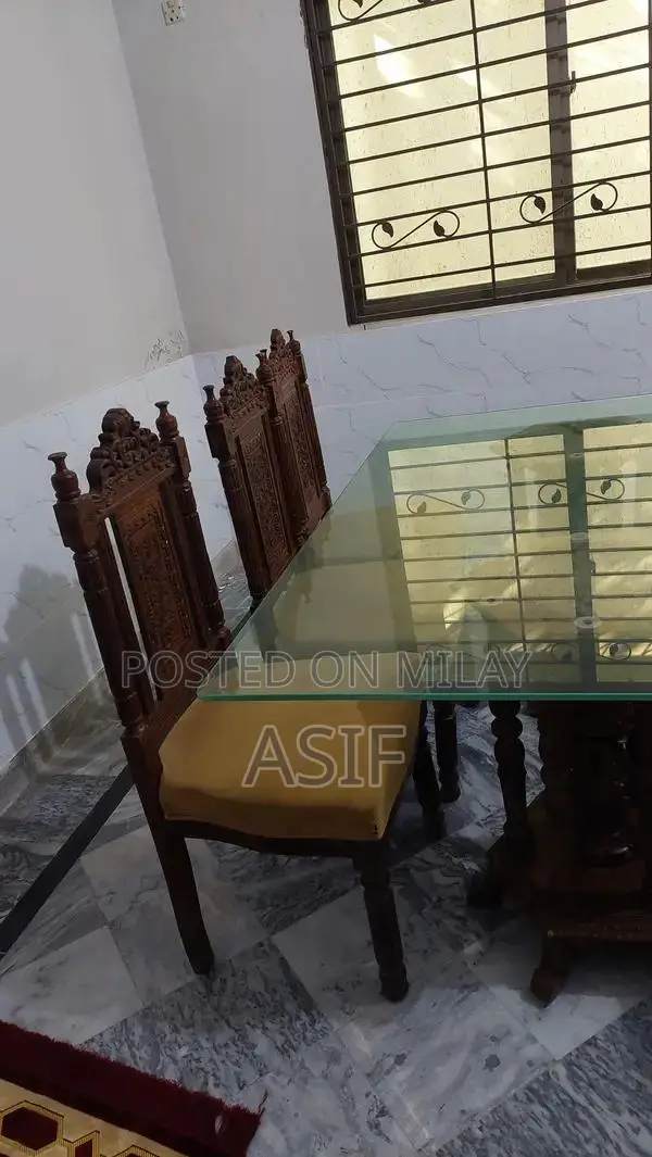 6-Seater Wooden Dining Table in Excellent Condition