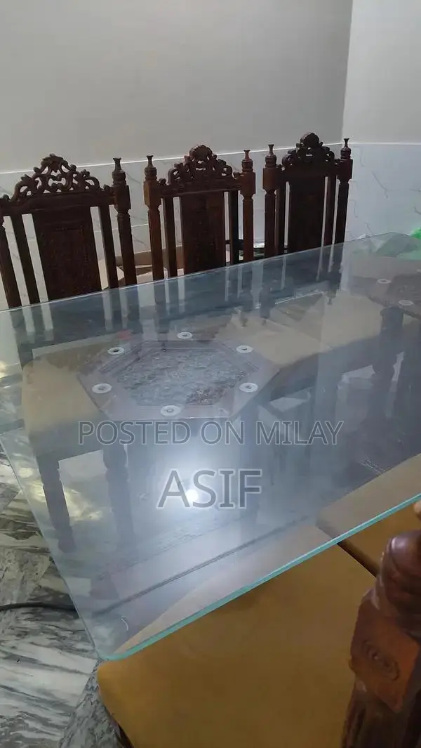 6-Seater Wooden Dining Table in Excellent Condition