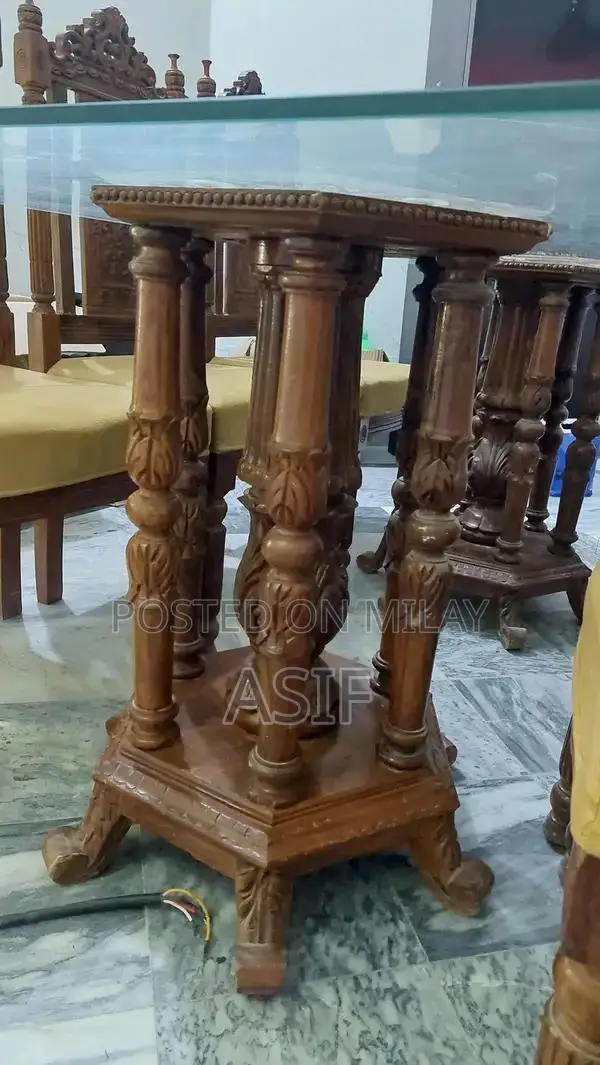 6-Seater Wooden Dining Table in Excellent Condition