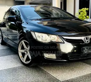 Photo - Honda Reborn Sedan - Reliable 2007 Model with Low Profile Wheels