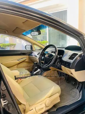 Honda Reborn Sedan - Reliable 2007 Model with Low Profile Wheels