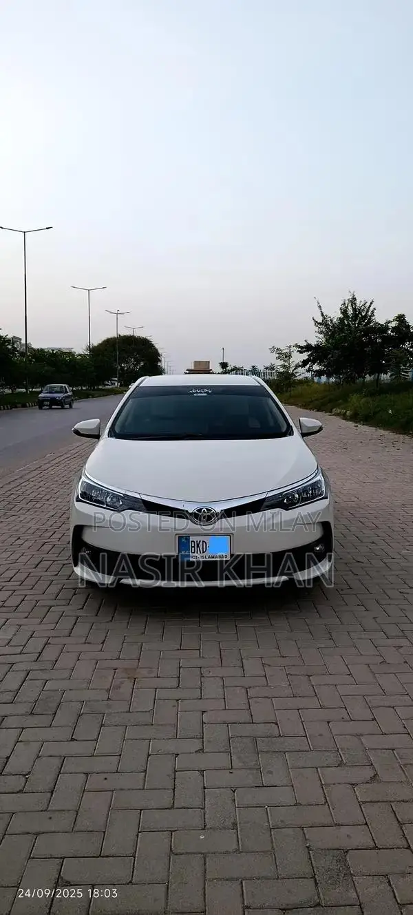 Toyota Corolla Gli Sedan 2017 Model Automatic