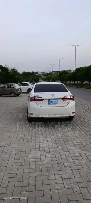 Toyota Corolla Gli Sedan 2017 Model Automatic