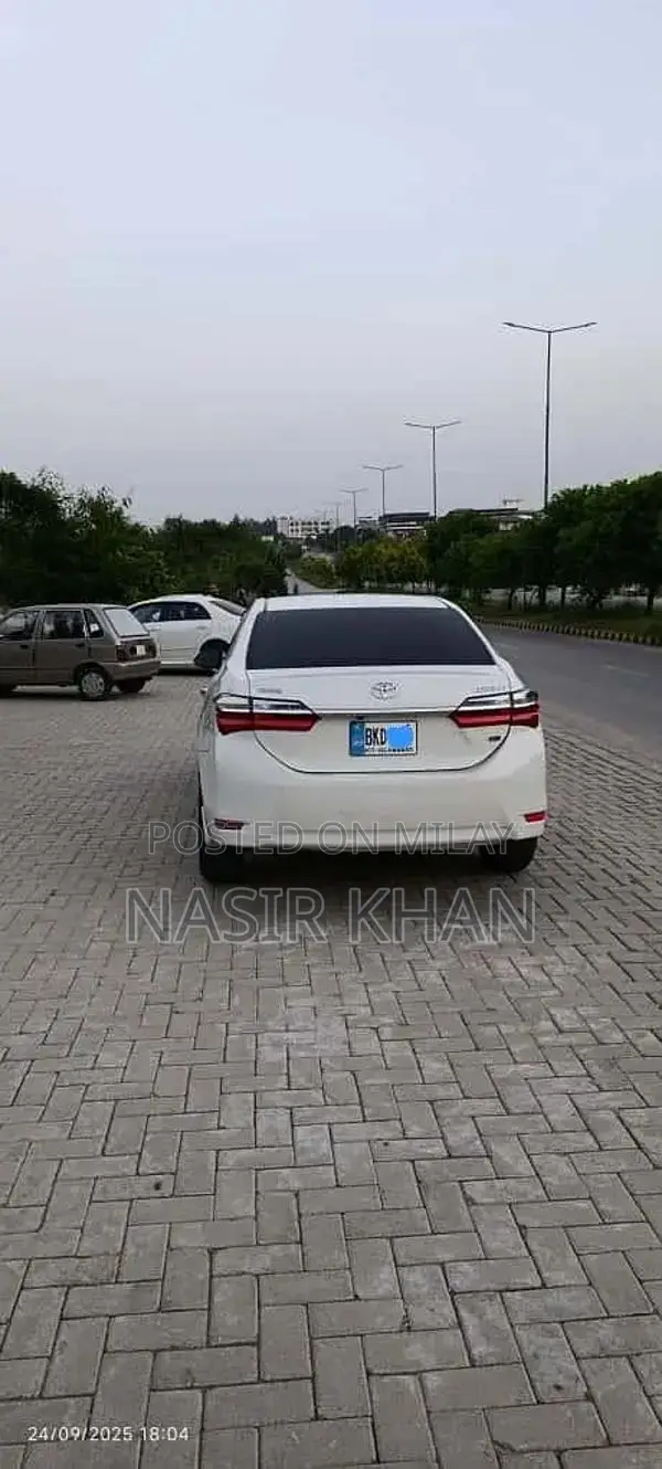 Toyota Corolla Gli Sedan 2017 Model Automatic