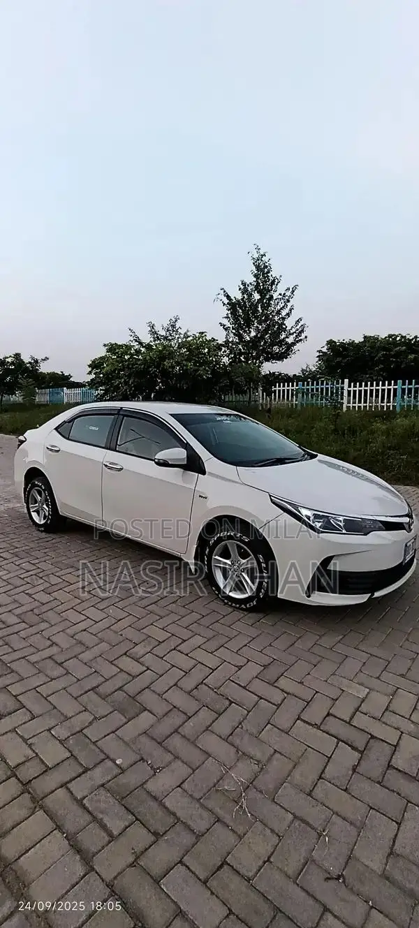 Toyota Corolla Gli Sedan 2017 Model Automatic