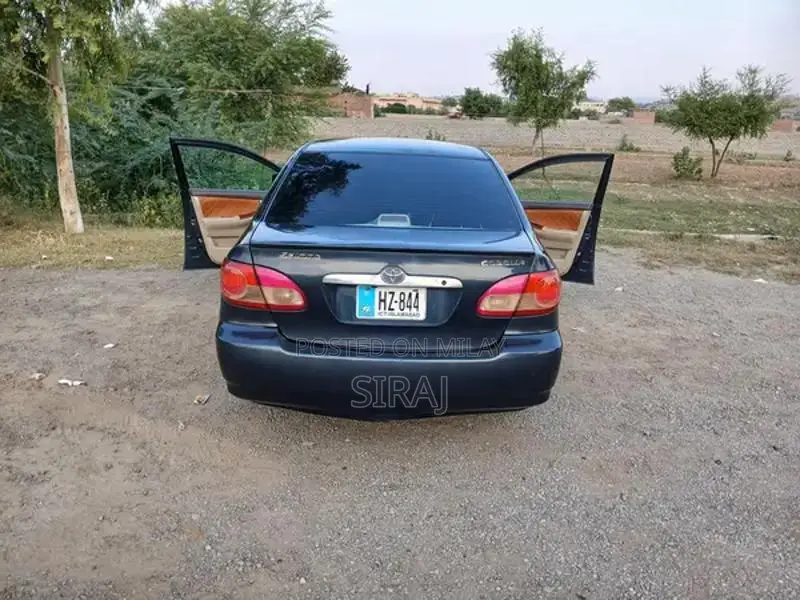 Toyota Corolla SE Sedan Automatic - Reliable Compact Car